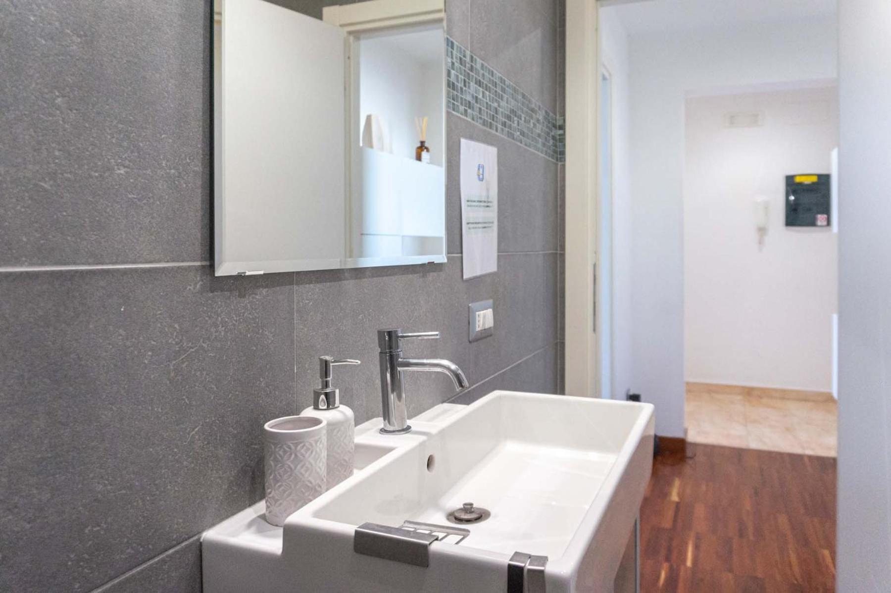 רומא Colosseum Cosy Apartment Close To Metro מראה חיצוני תמונה